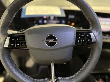 Fotografie 17 des Opel Astra Sports Tourer 1.2 Turbo Automatik GS