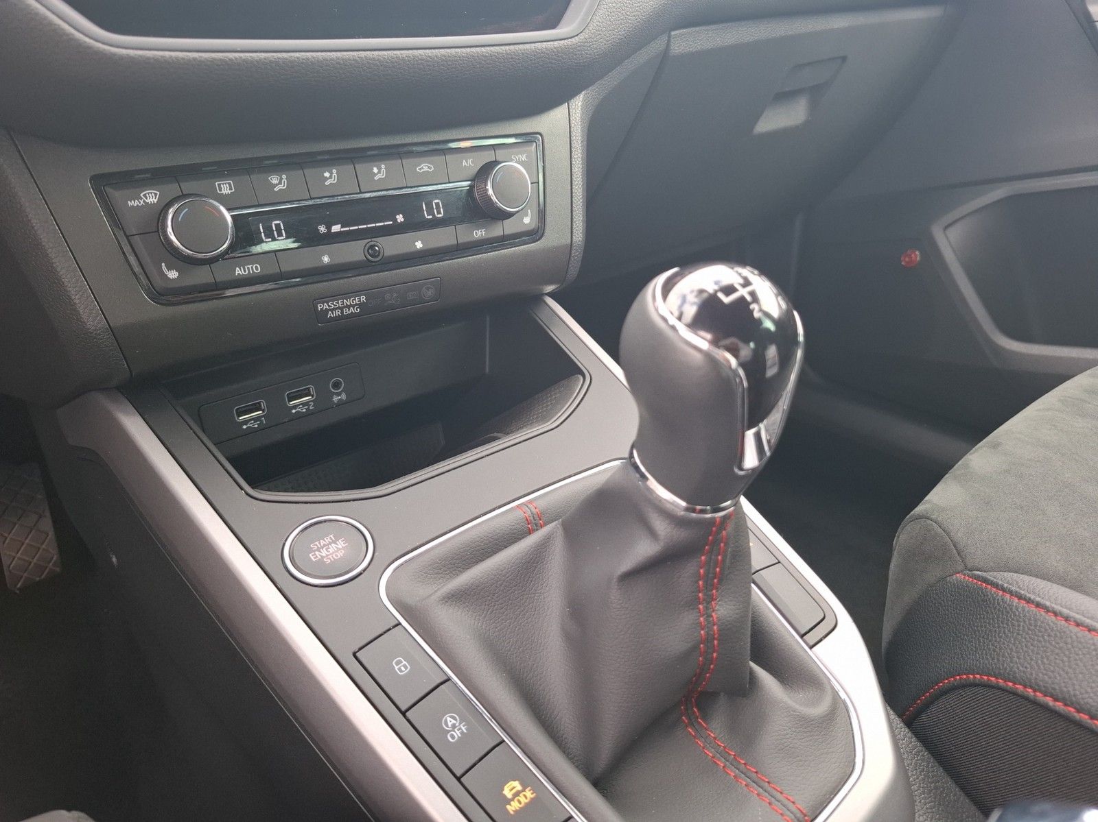 SEAT Arona FR 1.5 TSI KLIMA / NAVI / ACC / KAMERA / D - Image 14