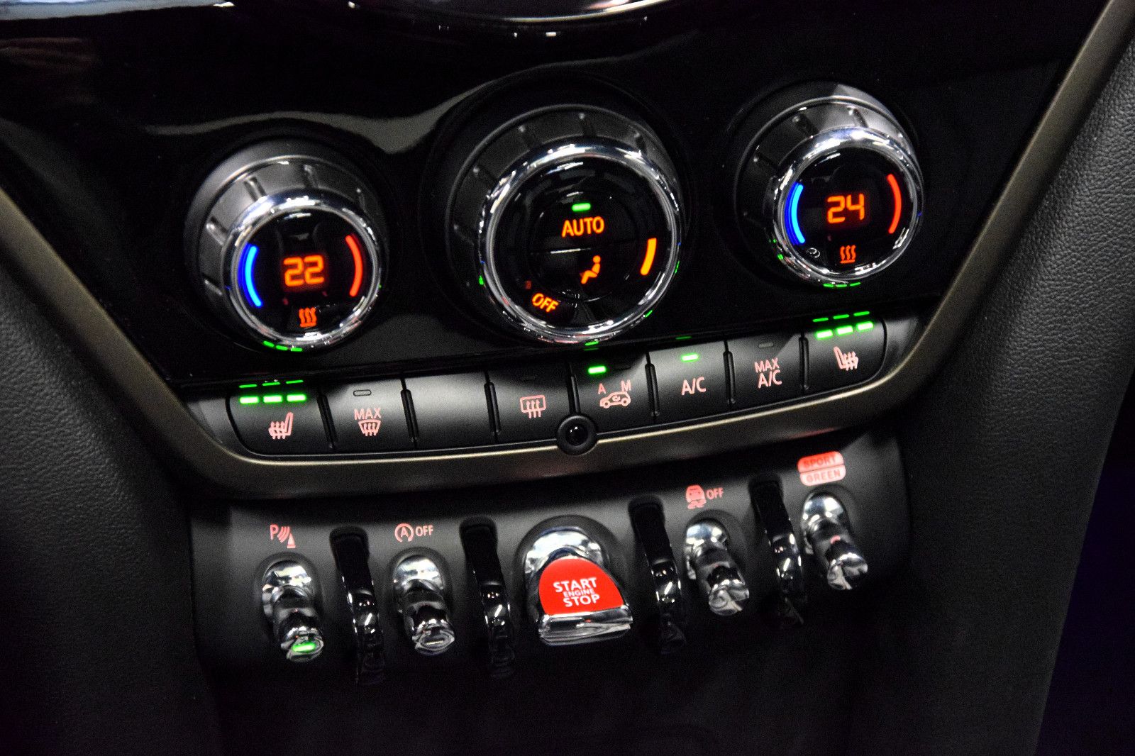 Fahrzeugabbildung MINI Countryman Cooper Yours Trim Pano Premium Plus
