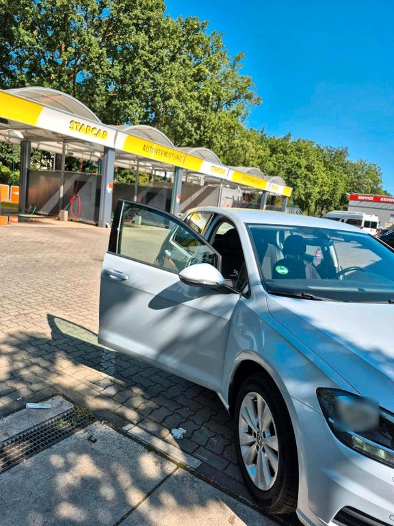 Image of Volkswagen Golf