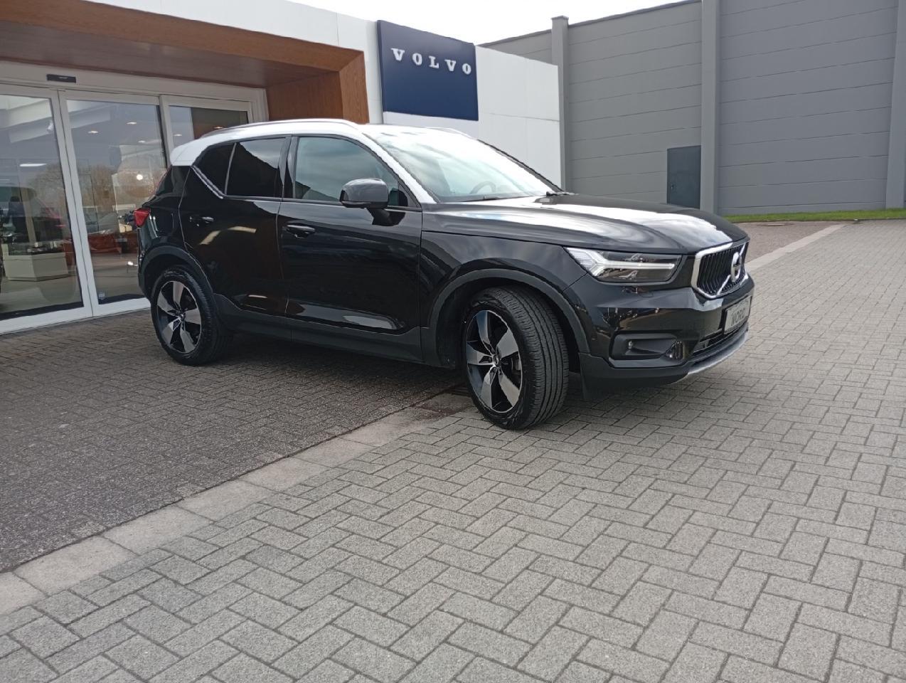 Volvo XC40 D4 Gear. Momentum AWD/Leder/Pano/ACC/BLIS