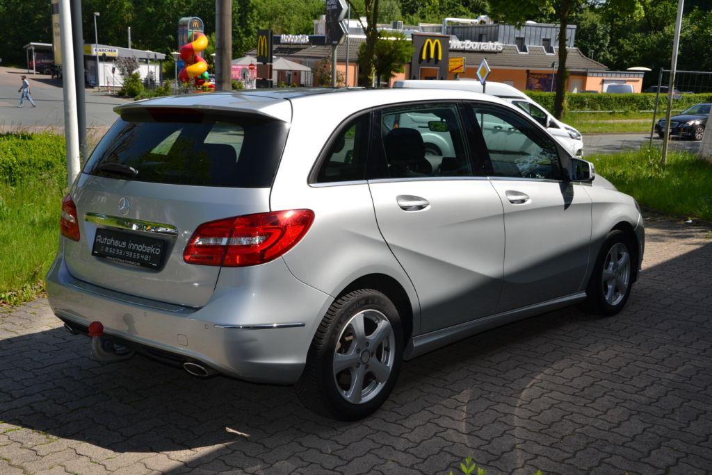 Mercedes-Benz B 220 CDI 7G-DCT*AHK*PANO*1 HAND*TOP