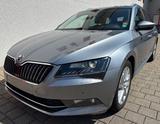 Skoda Superb Combi Style Aut. Leder,Xenon,Navi,PDC,Eu6 - Skoda Superb: Combi Eu