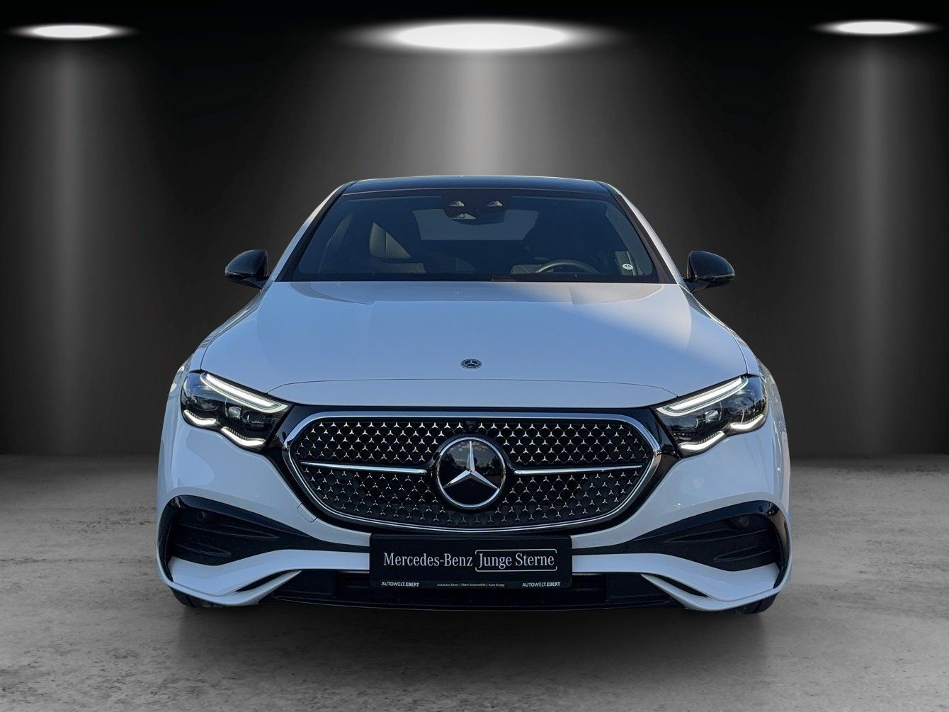 Fahrzeugabbildung Mercedes-Benz E 300 de 4M AMG Prem+ AIRMATIC Massage HAL €110k