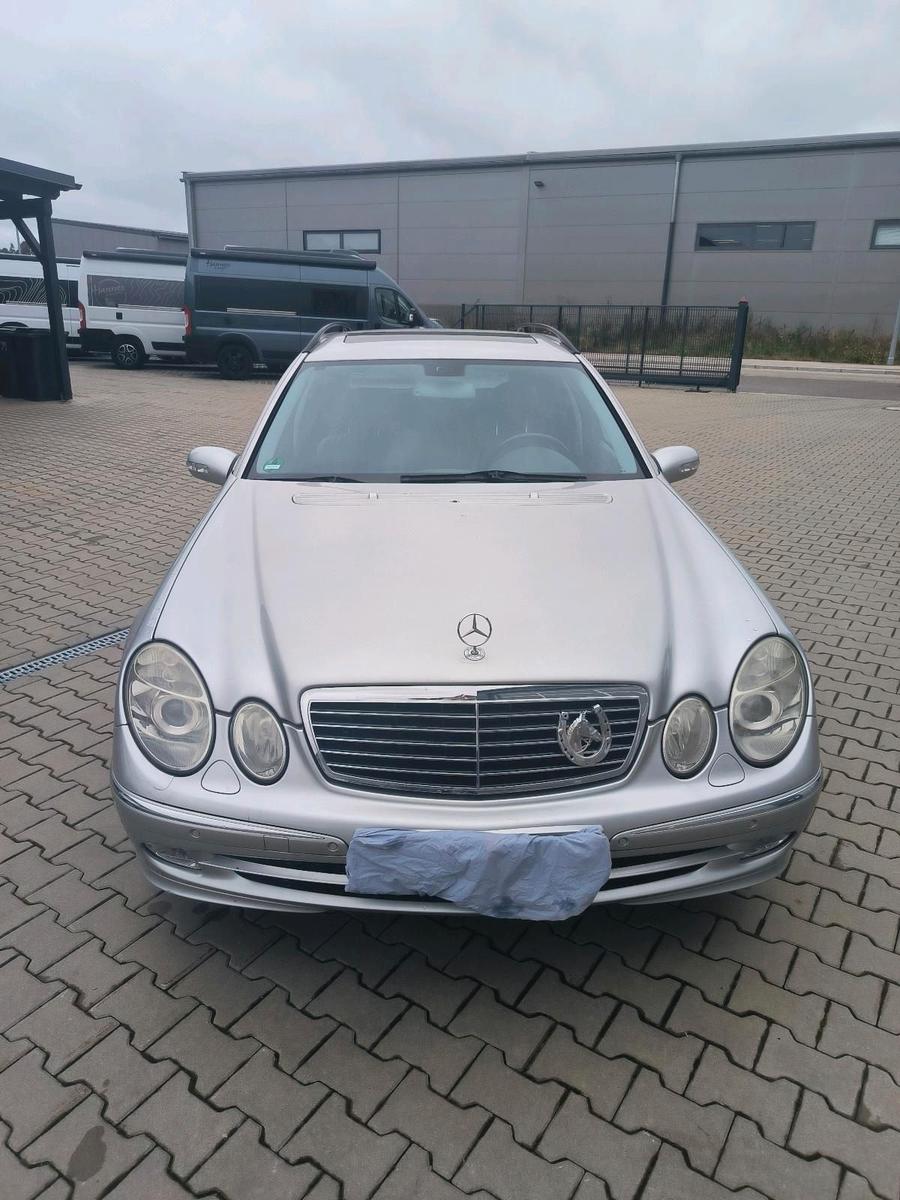 Mercedes-Benz E 270