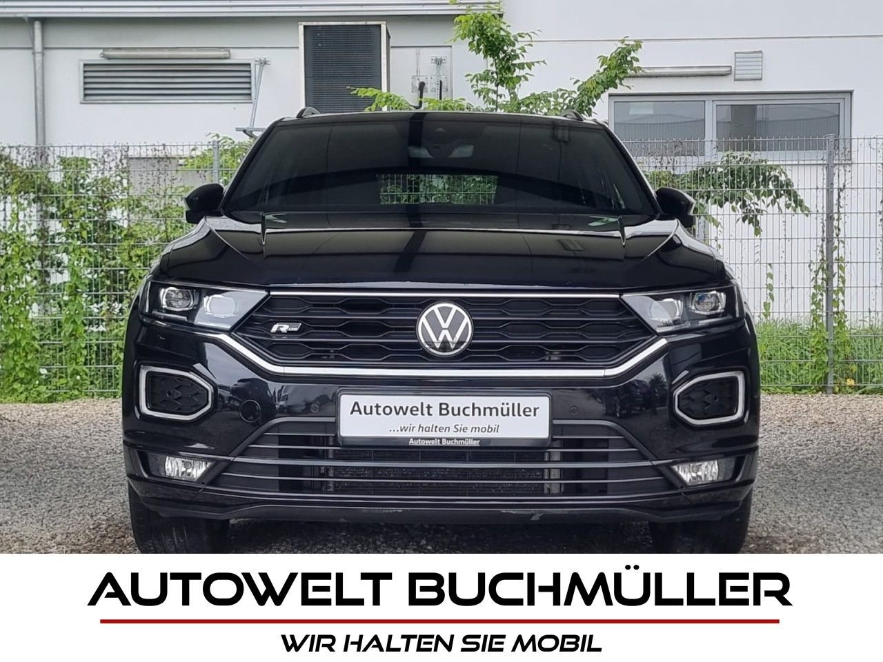 Gebrauchtwagen Volkswagen T-Roc T-Roc 1.5 TSI DSG,R-LINE,PANO,KAMERA,AHK,LED,ACC in Nersingen