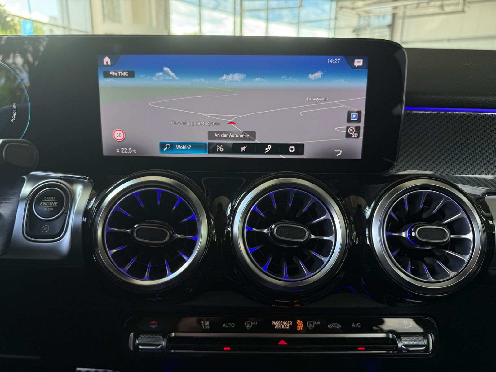 Fahrzeugabbildung Mercedes-Benz GLB 250 AMG Line LED MBUX HIGH NAV RFK 19"