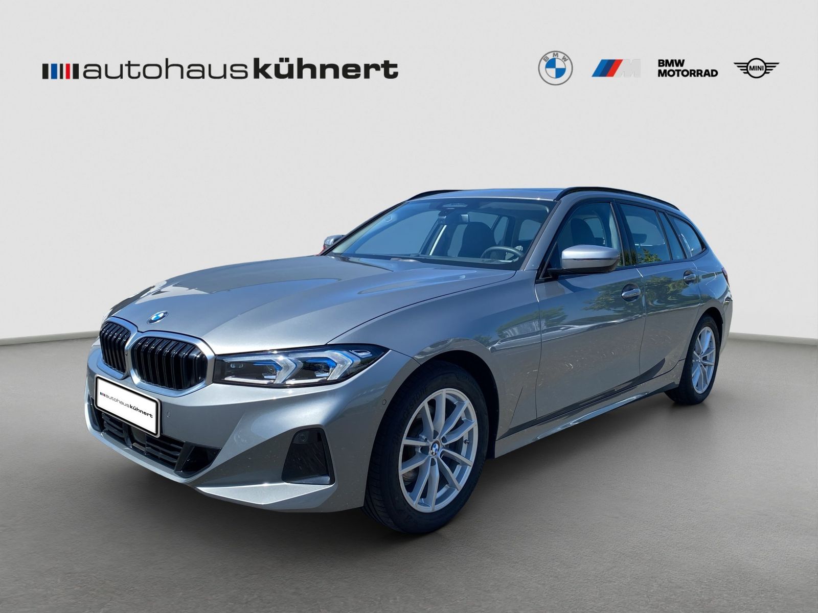 BMW 320d Touring ACC LED PanoSD SpurAss AHK HiFi RFK foto 2