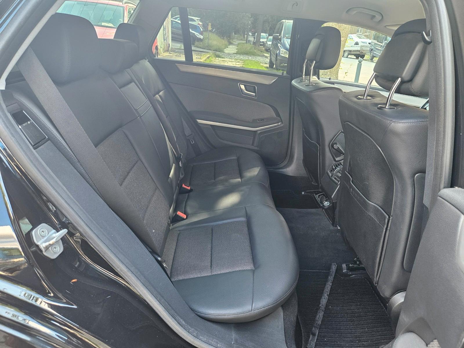 Mercedes-Benz E250 2011 — photo 12