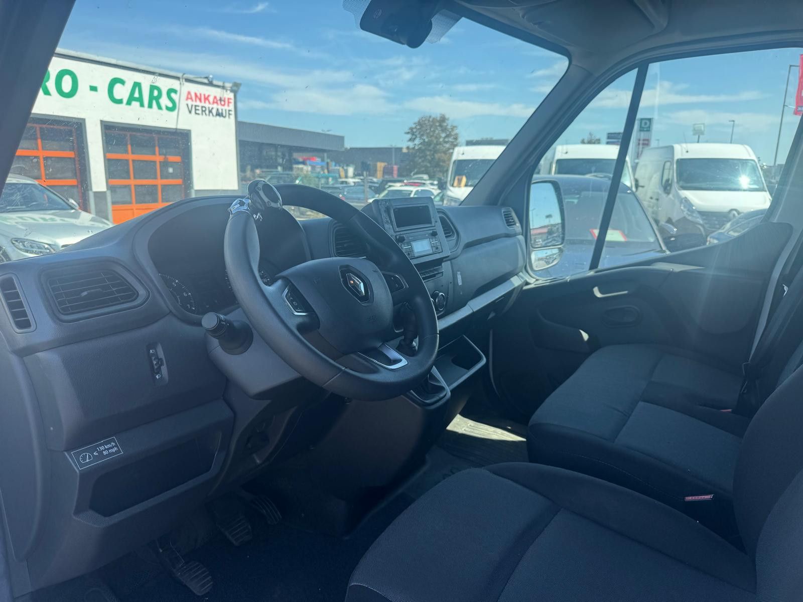 Fahrzeugabbildung Renault Master III Kasten L1H2 HKa 3,5t/1.HAND/TEMPOMAT