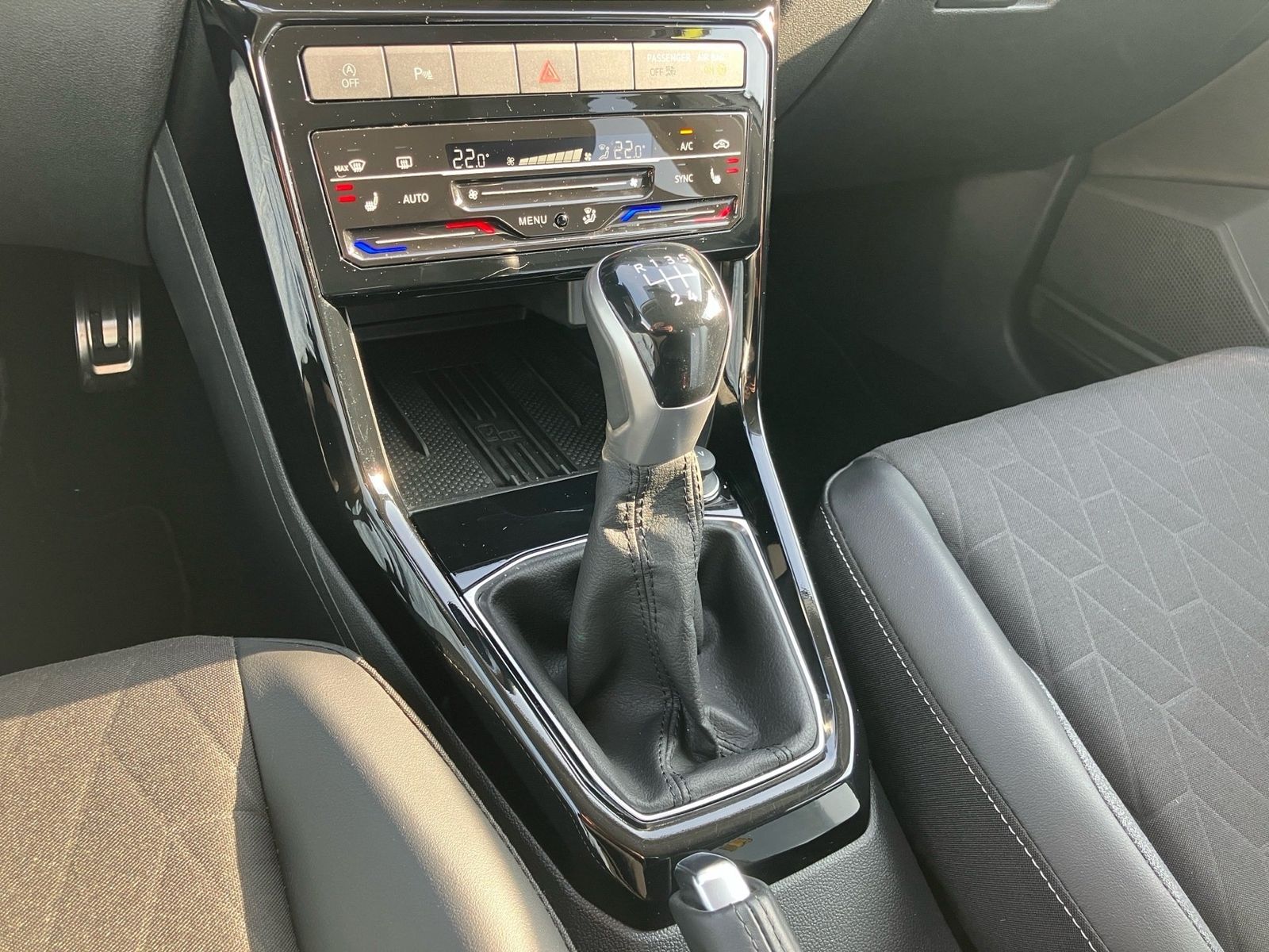 Volkswagen T-Cross - Bild 14