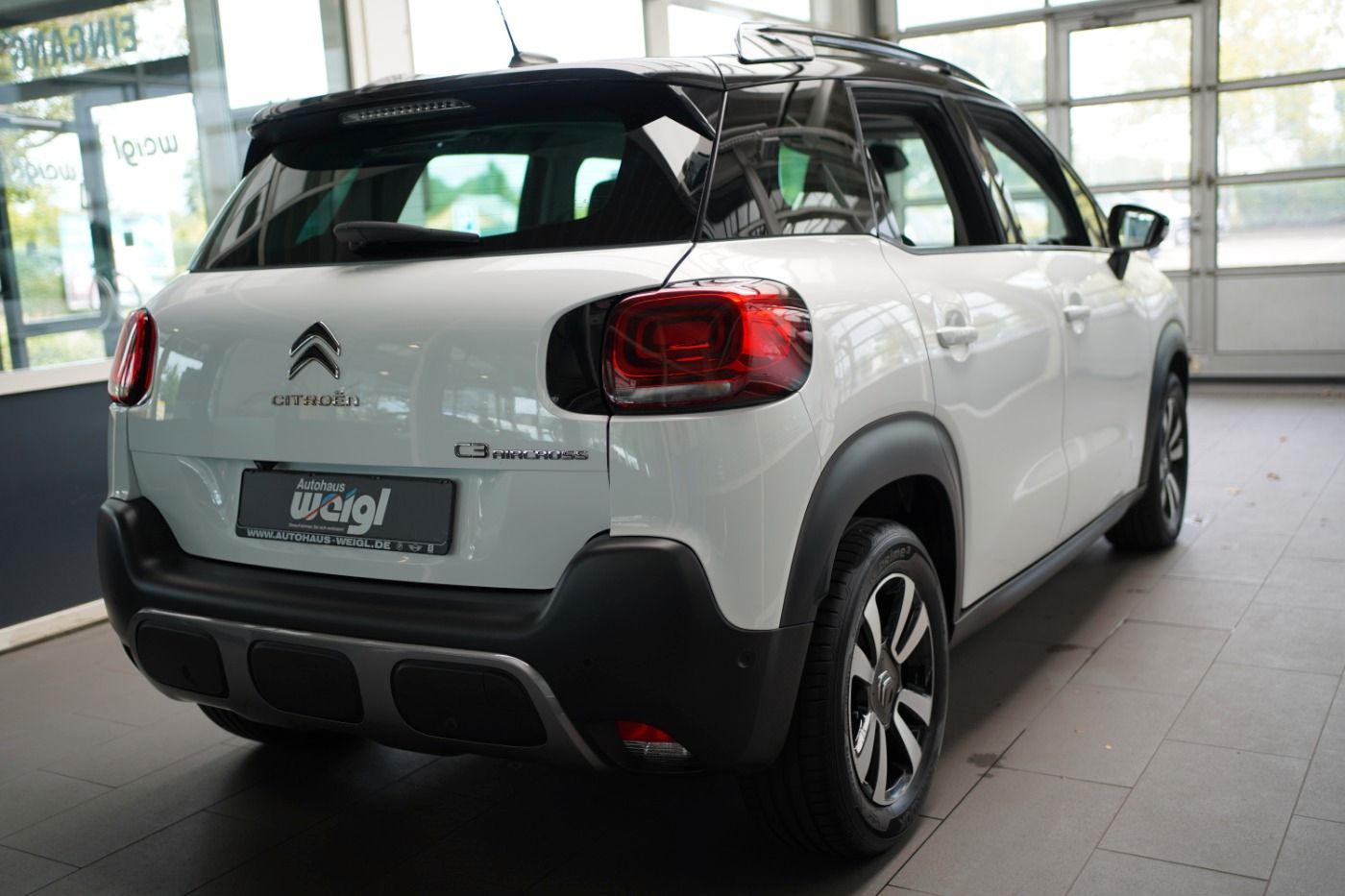 Fahrzeugabbildung Citroën C3 Aircross PureTech 110 Shine Schiebedach Navi