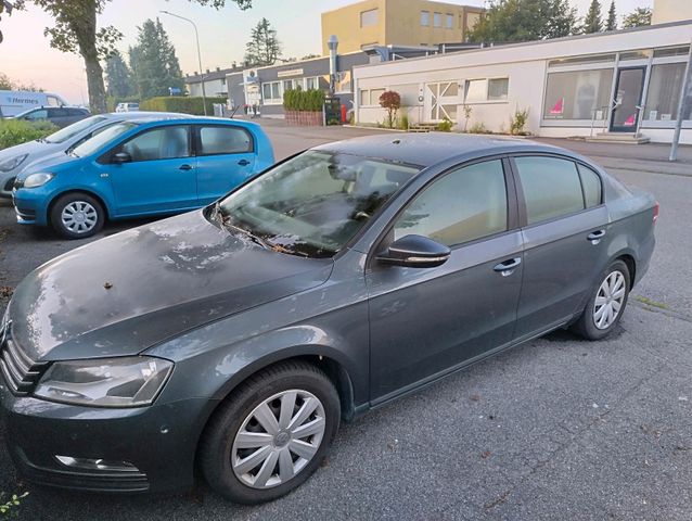 Volkswagen Passat 1.4TSi 2010/11 245000km grau-metallic