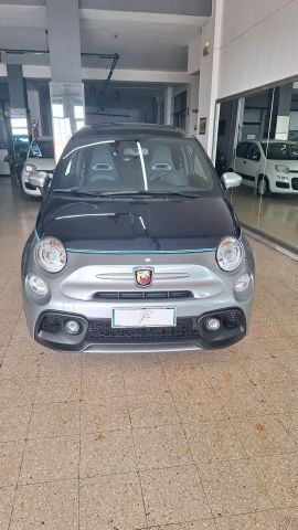 Abarth 695 1.4 Turbo T-Jet Rivale