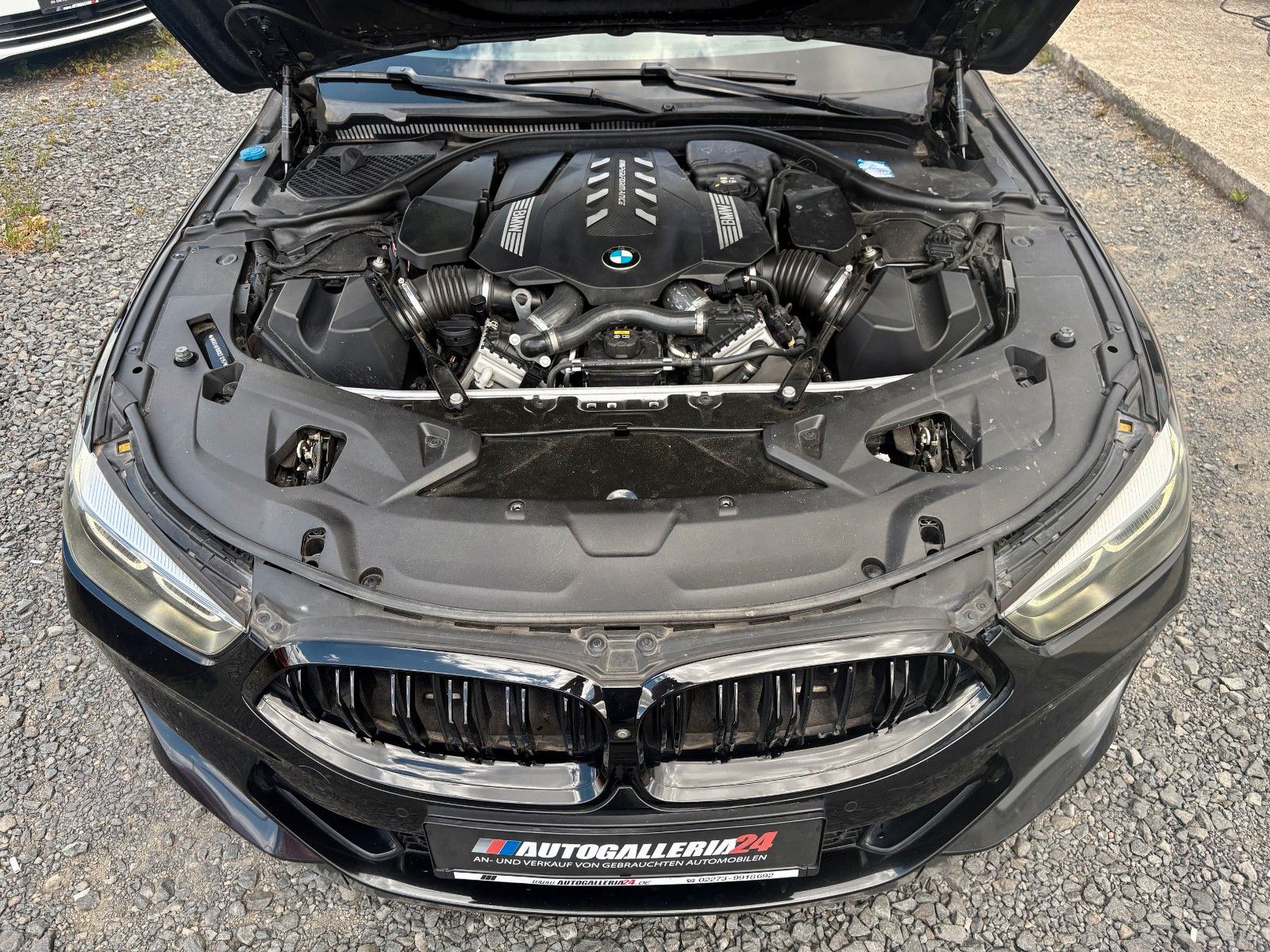 Fahrzeugabbildung BMW M850i xDrive GC M SPORTPAKET Navi Leder HUD 360