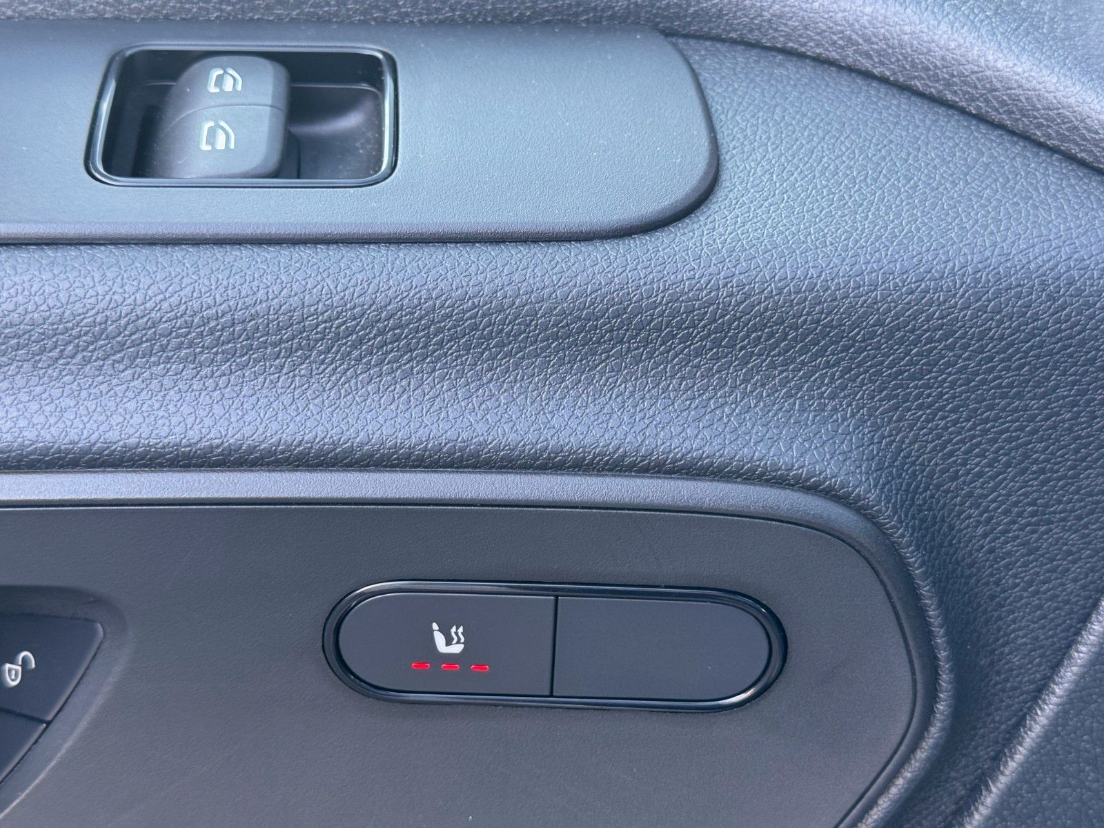 Fahrzeugabbildung Mercedes-Benz eSprinter 312 Klima Kamera