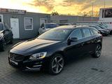 Volvo V60 D6 Summum AWD Automatik*Leder*Xenon*Memory*