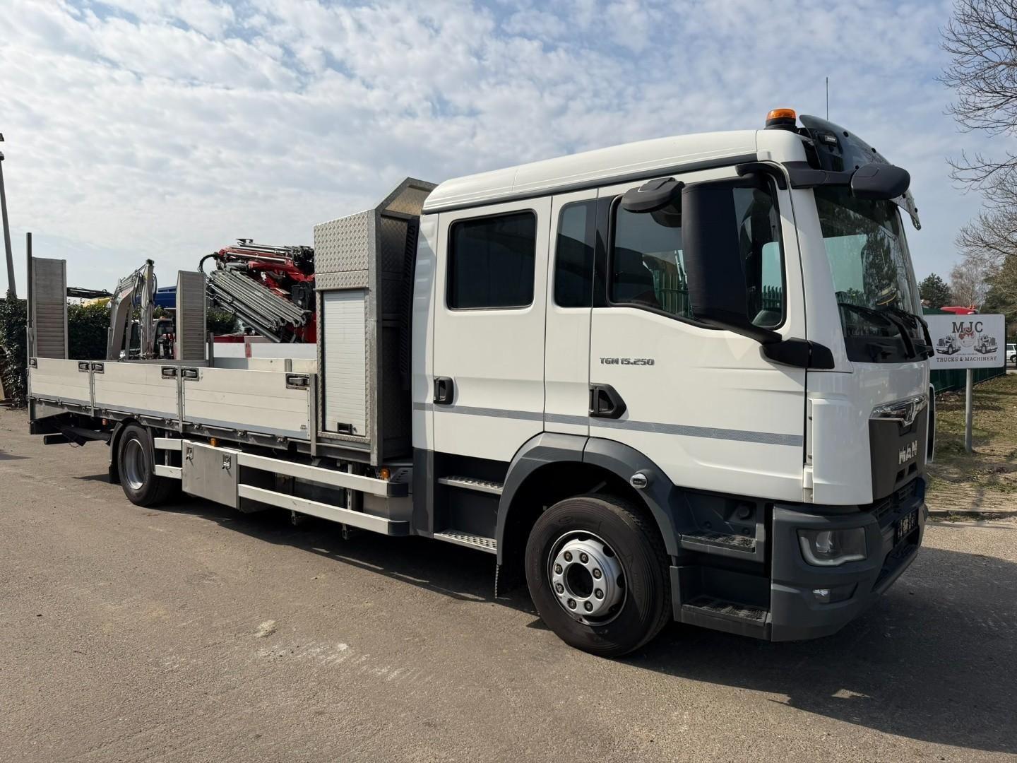 MAN TGM 15.250 DOKA AUTO / MACHINE TRANSPORTER (6m30