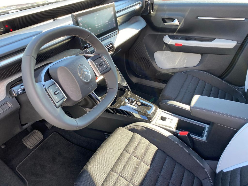 Fahrzeugabbildung Citroën C3 Aircross Hybrid Automatik 145 MAX *Winterpak*