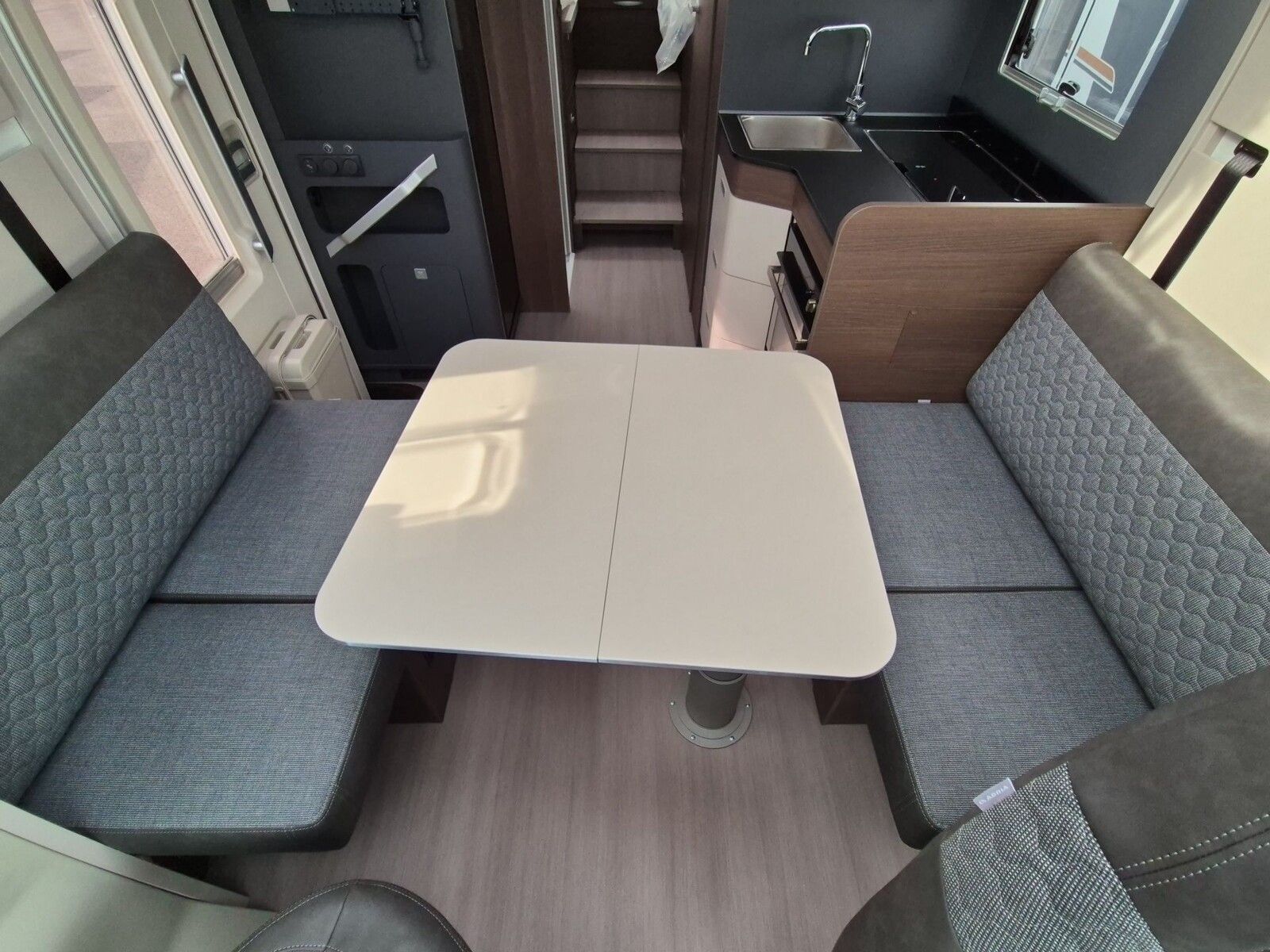 Fahrzeugabbildung Adria Coral Supreme 670 DL Klimaauto, LED, Navi, RFK
