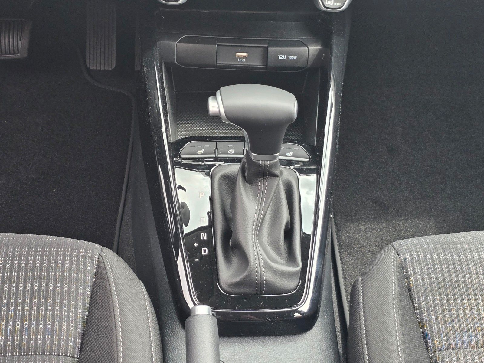 Fahrzeugabbildung Kia Stonic 1.0T 100 DCT Vision STD