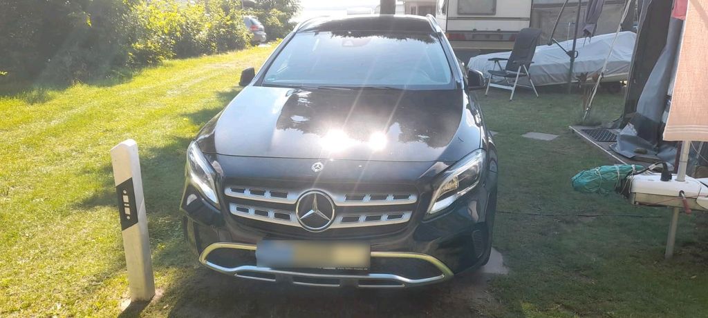 Image of Mercedes-Benz GLA 220
