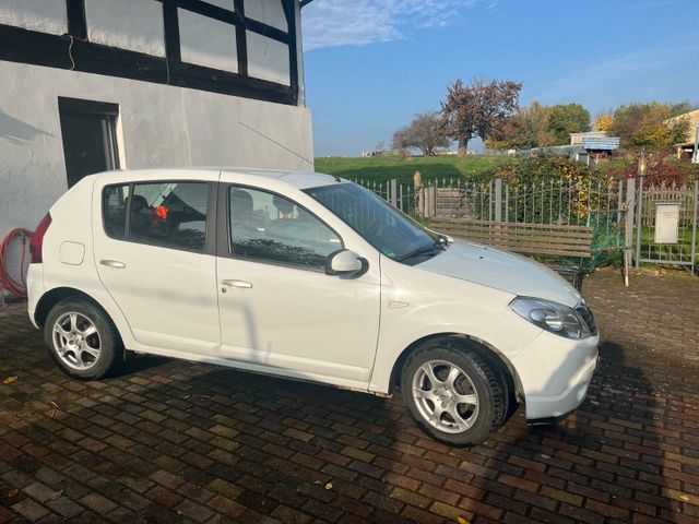 Dacia Rentnerfahrzeug Dacia Sandero - Nur 62000KM