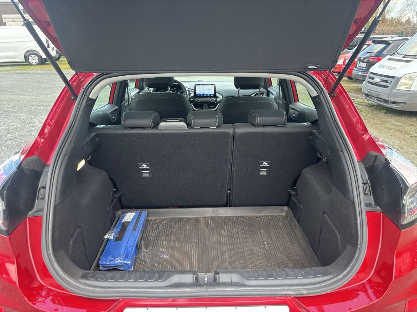 Fahrzeugabbildung Ford Puma Titanium Schaltwagen Winterpaket
