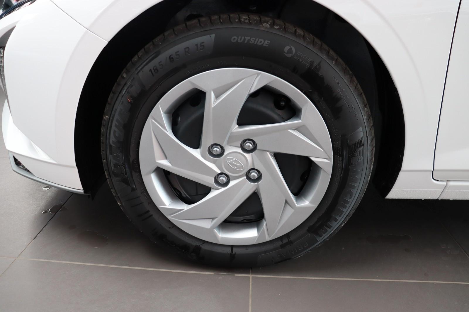 Hyundai i20 1.0 T-GDI DCT Navi Klima R.cam SHZ SOFORT, миниатюра 17