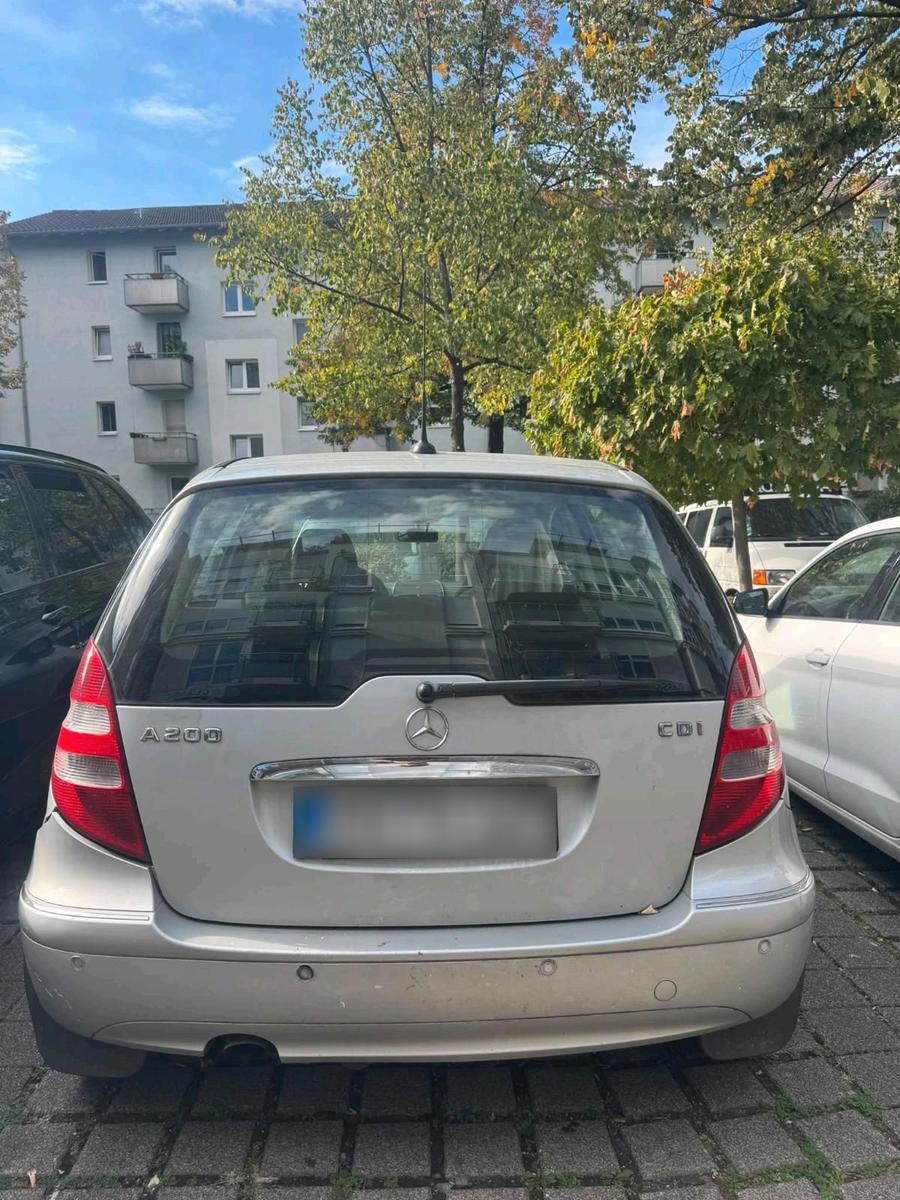 Mercedes-Benz A 200