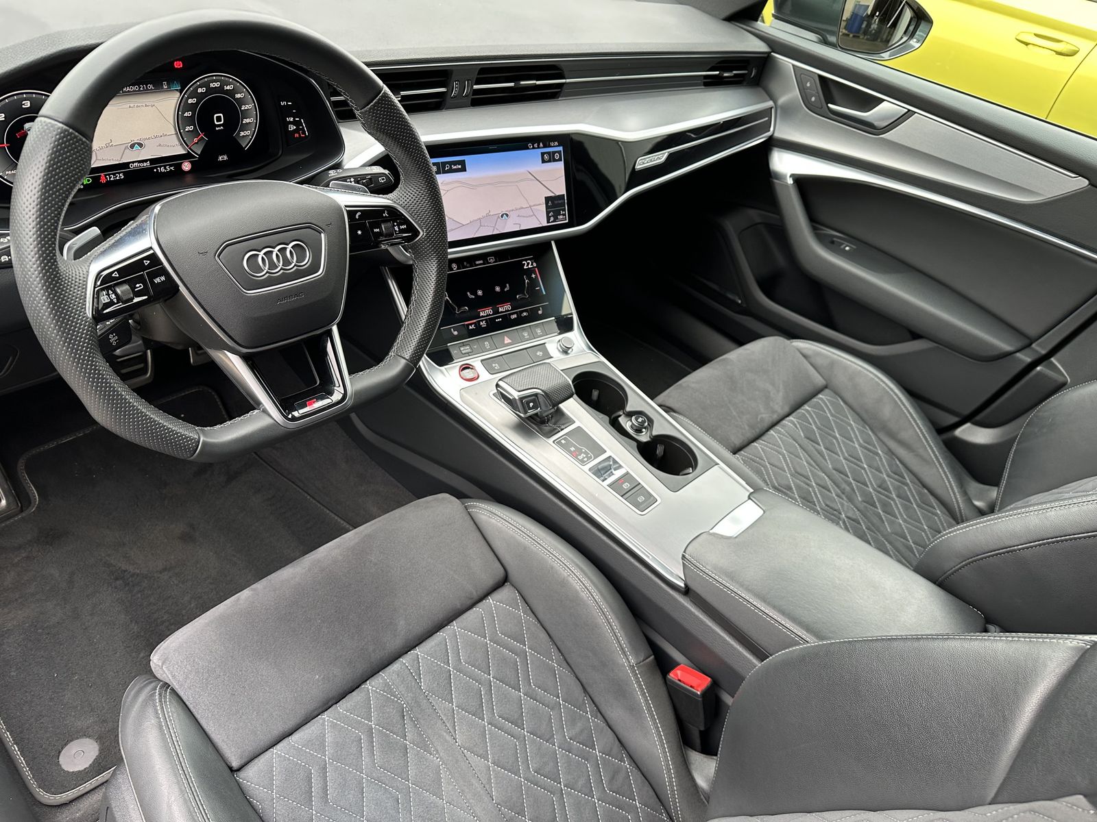 Fahrzeugabbildung Audi S6 Avant Black NAV+MATRIX+B&O+PANO+AHK+V-COCKPIT