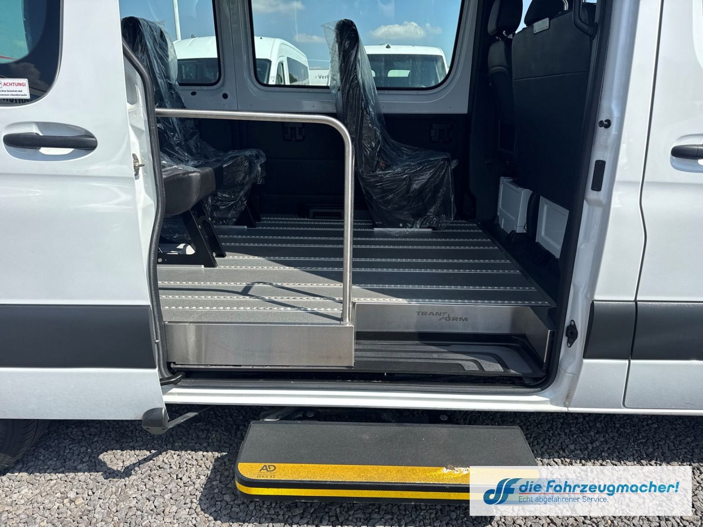Fahrzeugabbildung Mercedes-Benz Sprinter III Tourer RWD AWD 315 CDI L2 DAB SHZ