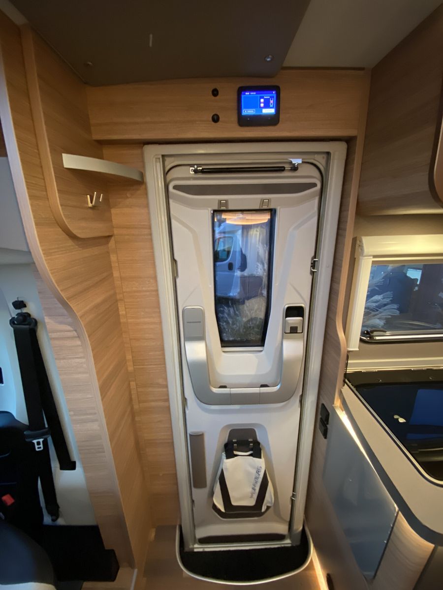 Fahrzeugabbildung Weinsberg CaraCompact EDITION PEPPER 600 MF Automatik