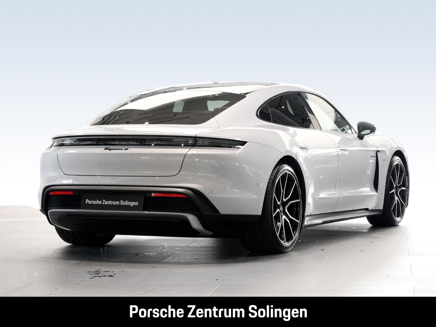 Porsche Taycan 4 Black Edition PANO SportDesign 21'' Bei foto 4