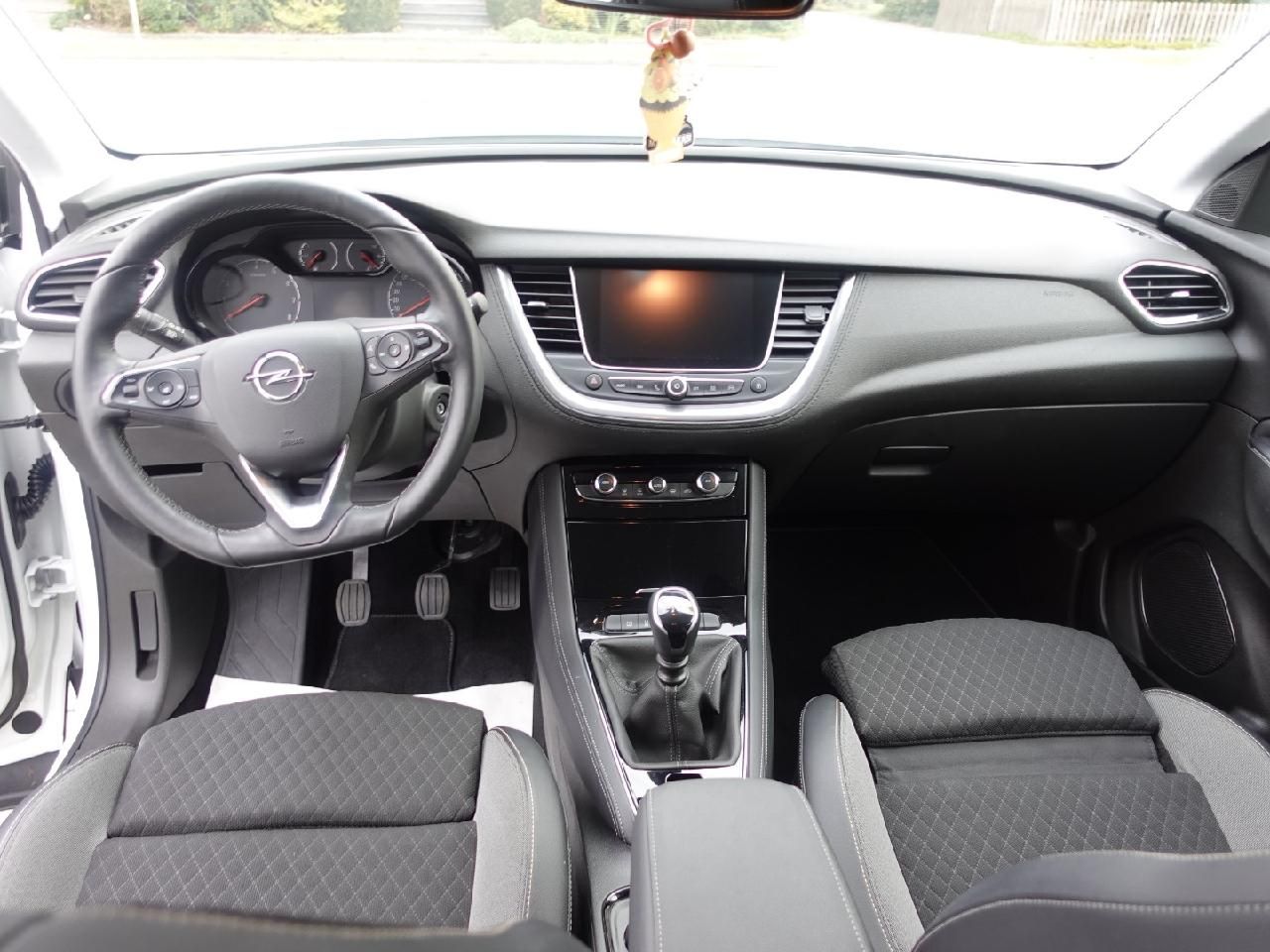 Fahrzeugabbildung Opel Grandland 1,5 CDTI 2020