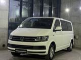 Volkswagen T6 Caravelle Comfortline Lang Sitzheizung AHK - Volkswagen: Comfortline Caravelle