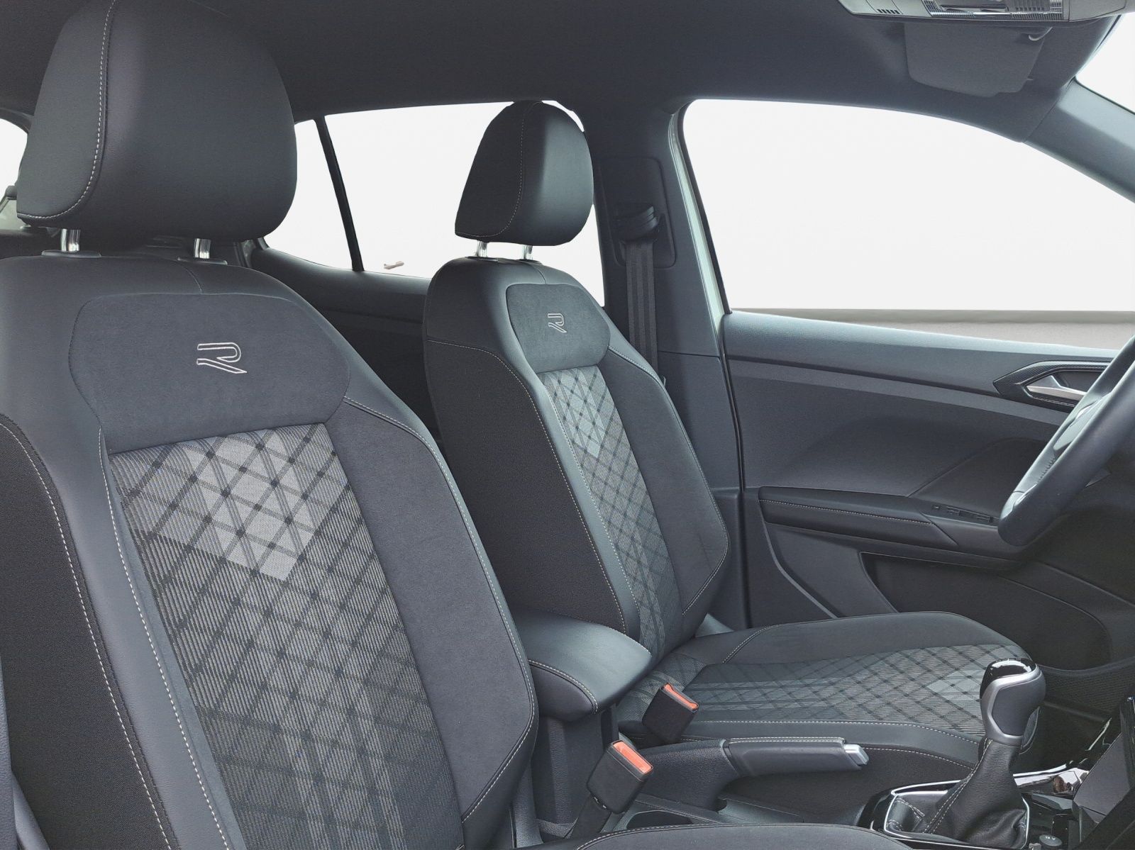 Volkswagen T-Cross - Bild 6