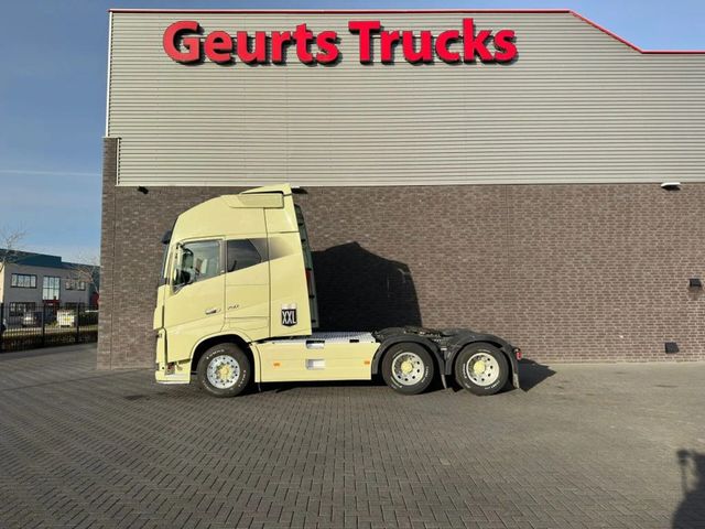 Volvo FH 16.750 6X4 XXL CABINE TREKKER/SZM/TRACTOR