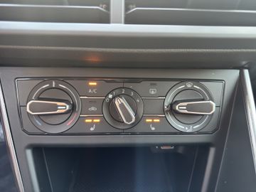VW Polo VI Highline R-Line Automatik+Navi+ACC, Bild 17
