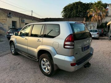 Toyota Land Cruiser - 7