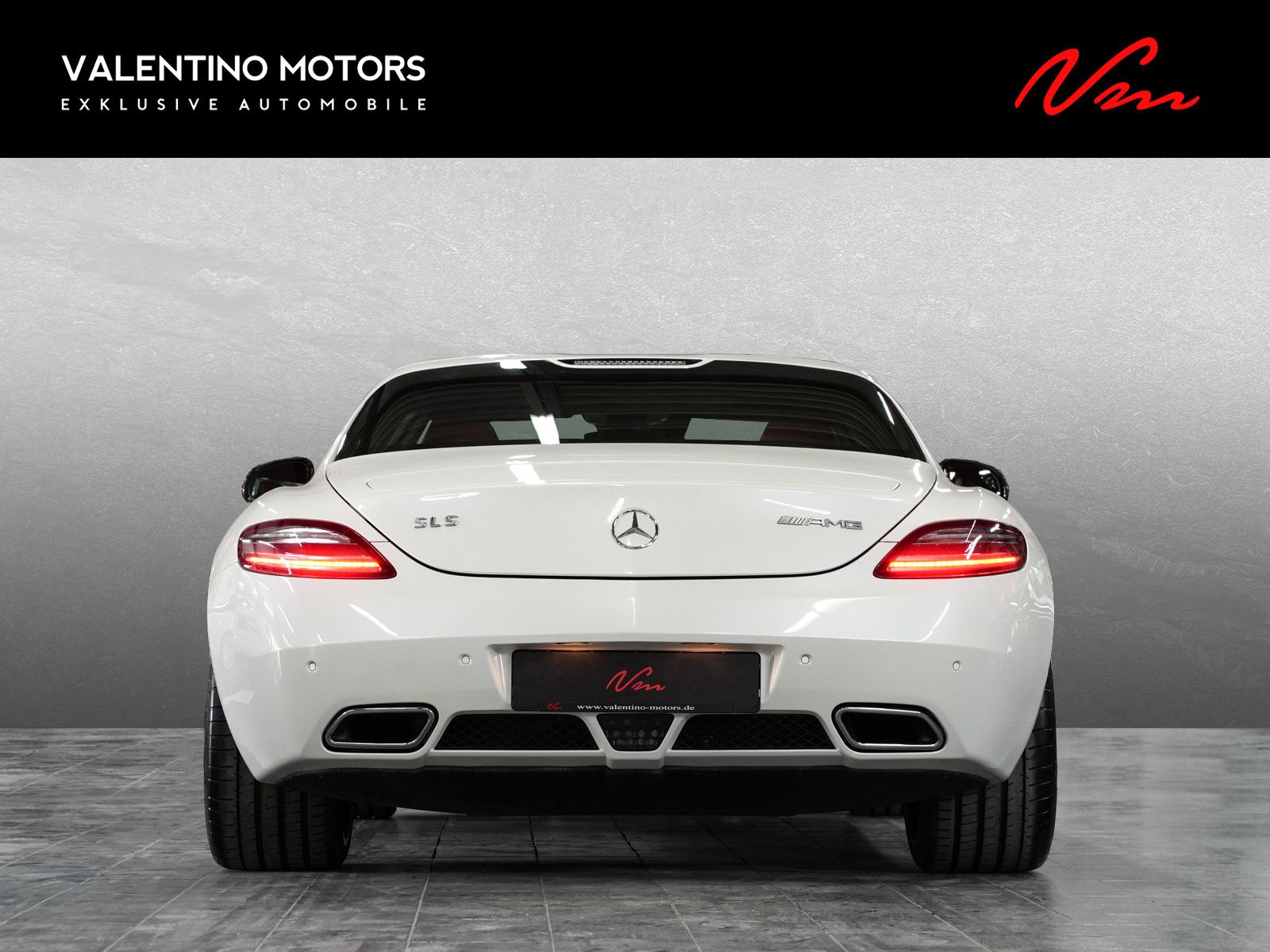 Fahrzeugabbildung Mercedes-Benz SLS AMG Coupe - designo Sonderlack|Carbon Interi