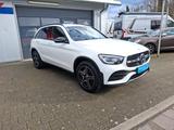 Mercedes-Benz GLC 300d 4Matic /AMG-LINE/NAVI/DISTRO/KAM/SHZ - Mercedes-Benz GLC 300: Alcantara, mit Apple Carplay