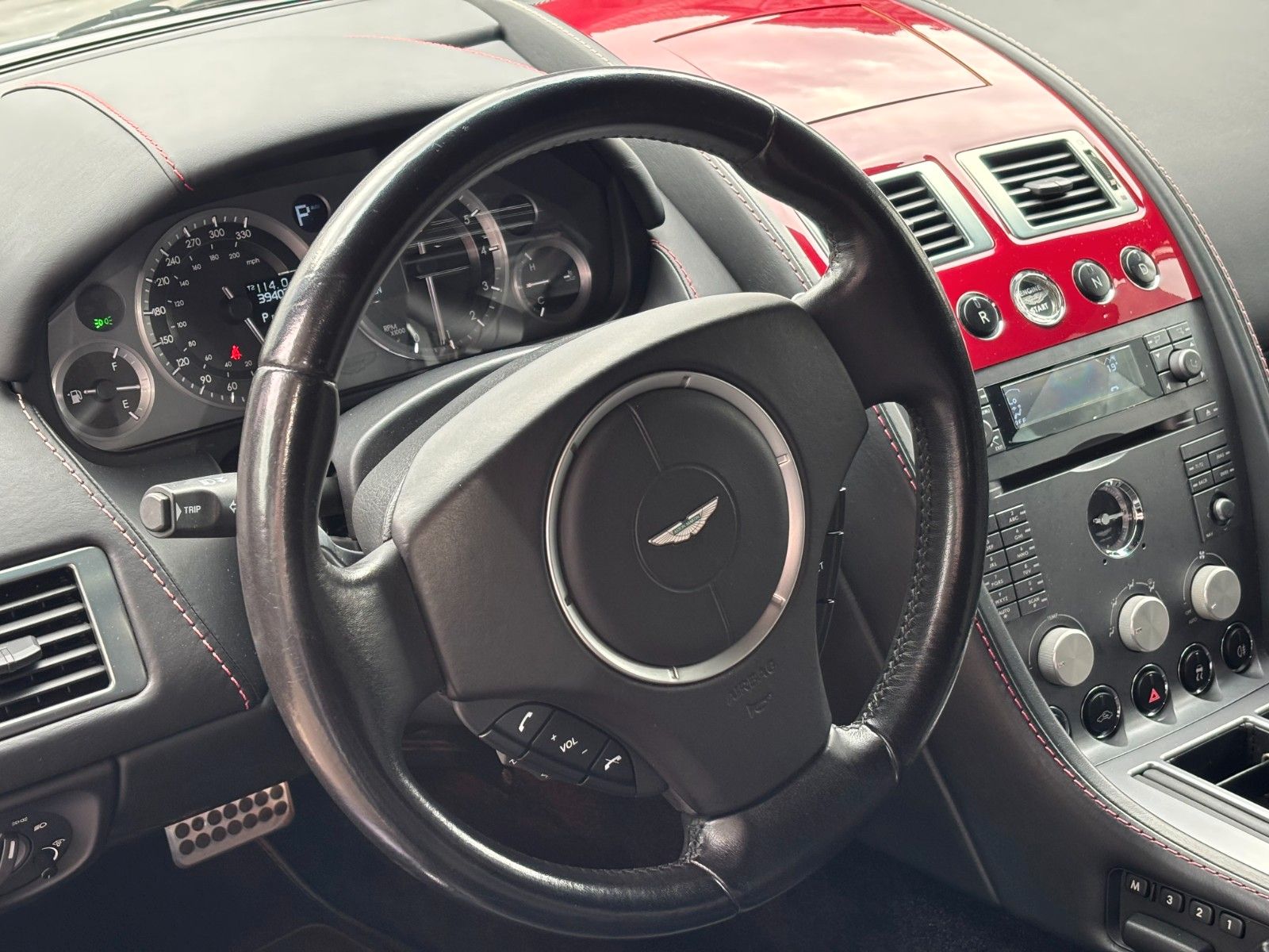 Fahrzeugabbildung Aston Martin DB9 LM 1of124 Sonderedition