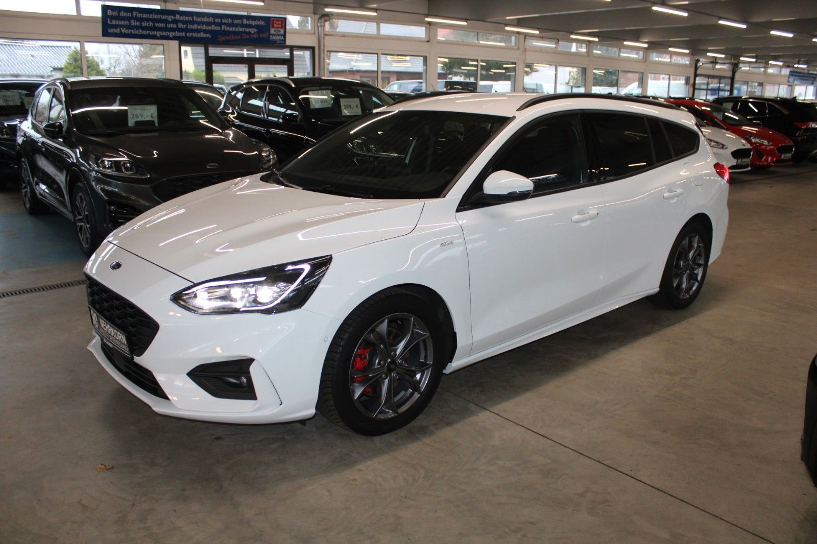 Fahrzeugabbildung Ford Focus ST-Line X Turnier AHK LED NAVI CAM WinterP