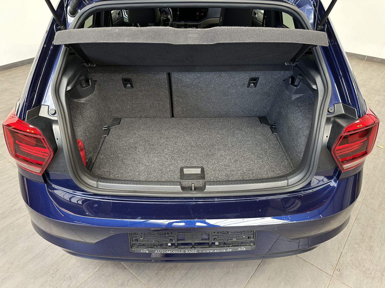 Fahrzeugabbildung Volkswagen Polo 1.0 TSI United NAV+KAMERA+SHZ+KEYLESS