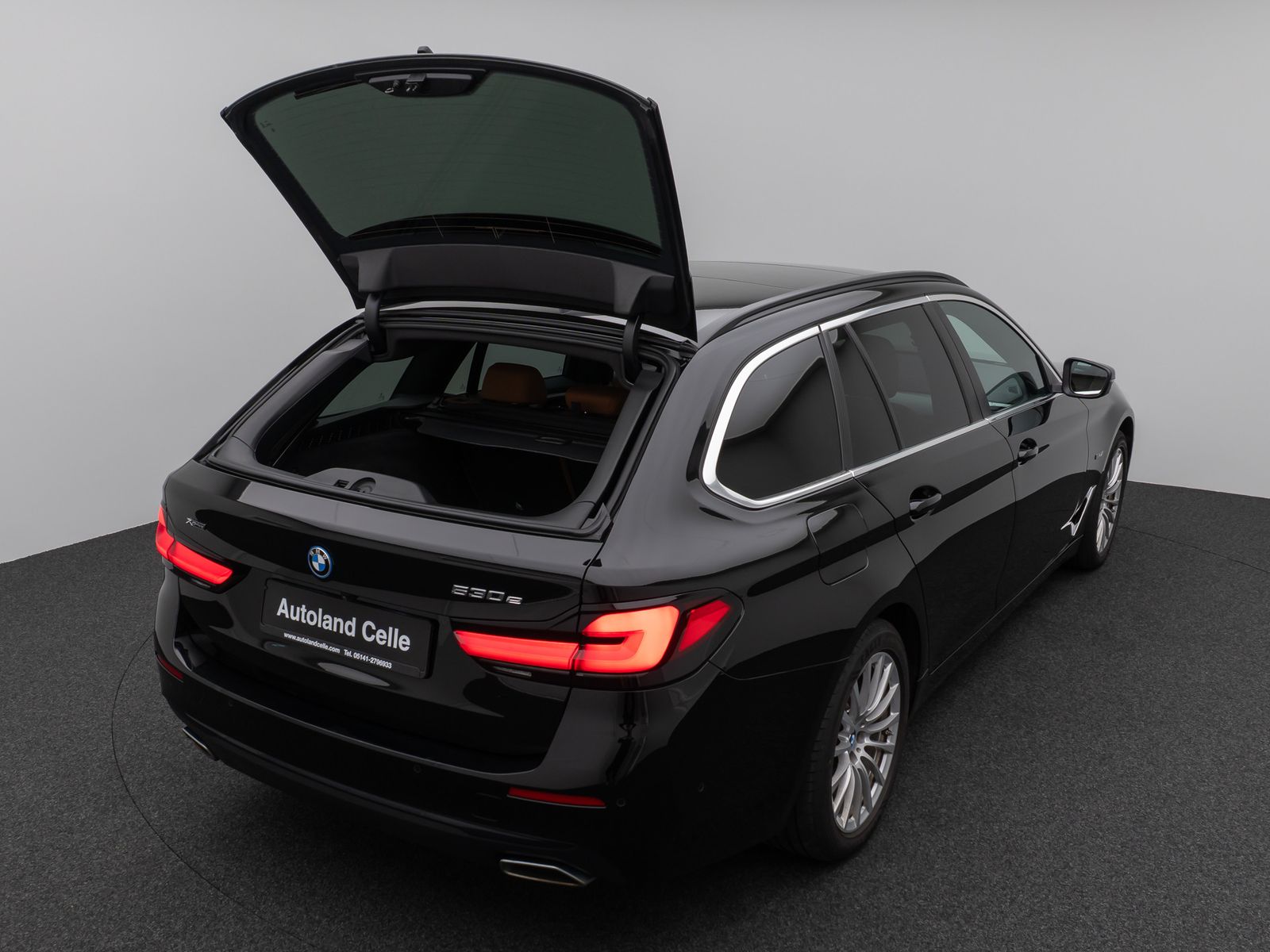 Fahrzeugabbildung BMW 530e  xD Panorama 360°Lenkrhz DAB HiFi AHK Sport