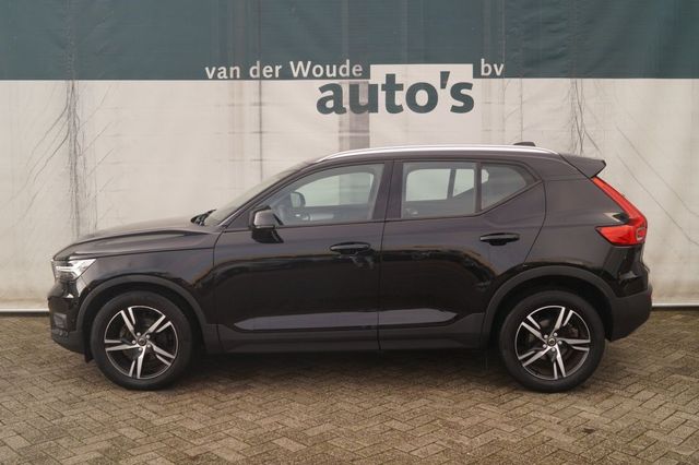 VOLVO XC 40