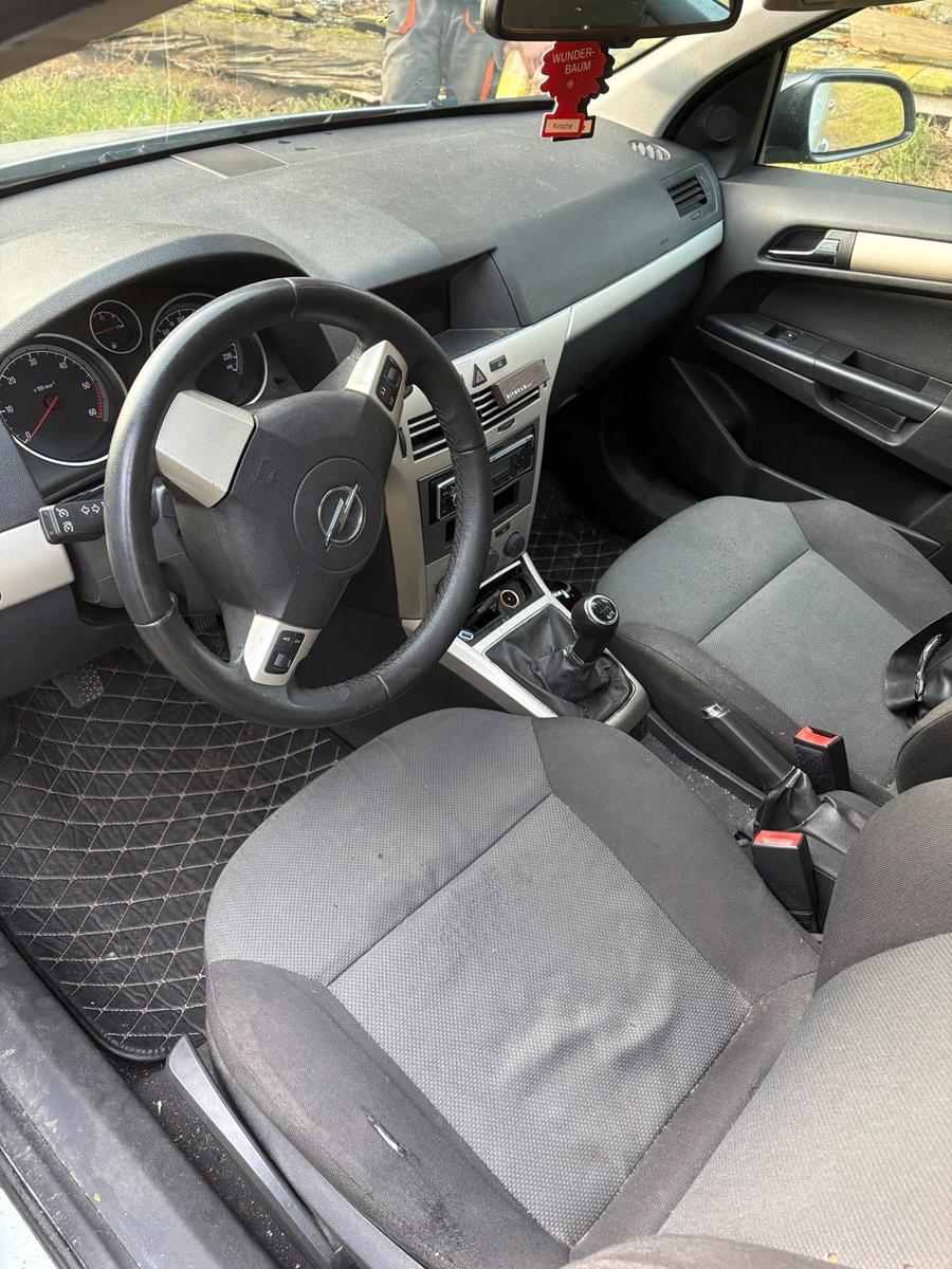 Opel Astra 2007 — photo 6