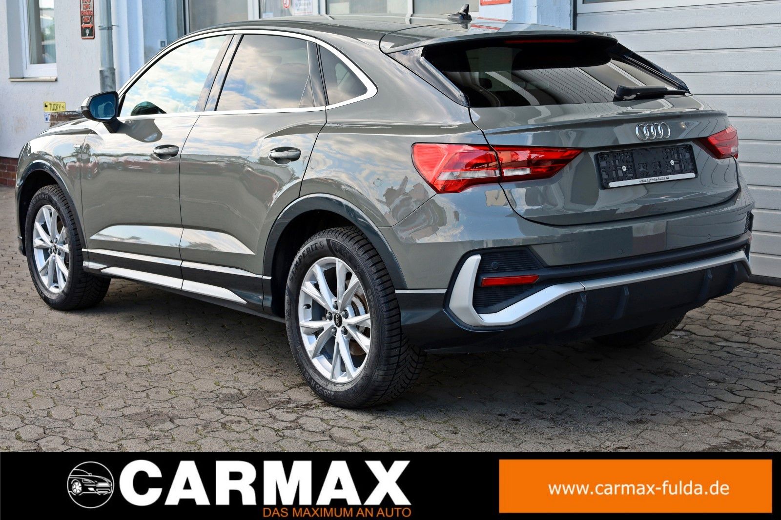 Fahrzeugabbildung Audi Q3 Sportback 35 TFSI S line,T.Leder,Navi,LED,SH