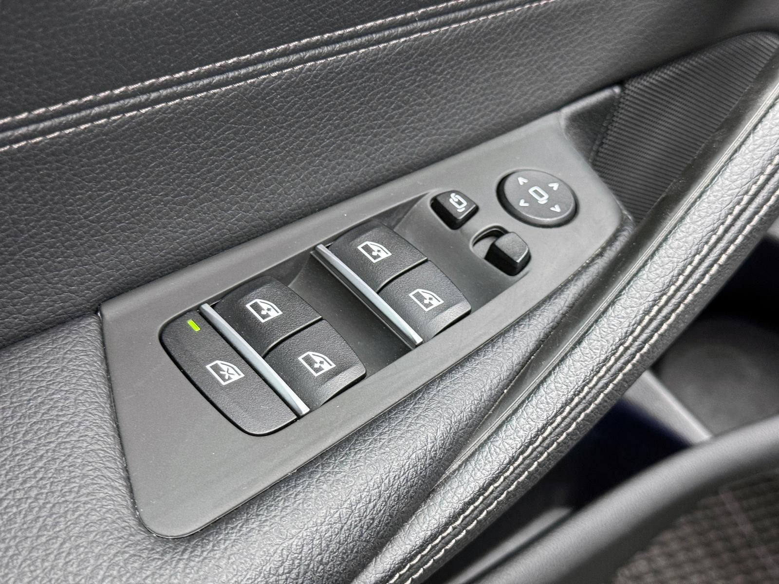 Fahrzeugabbildung BMW d*M-PAKET*XDRIVE*LASER*PANO*AHK*ACC*HUD*RCAM